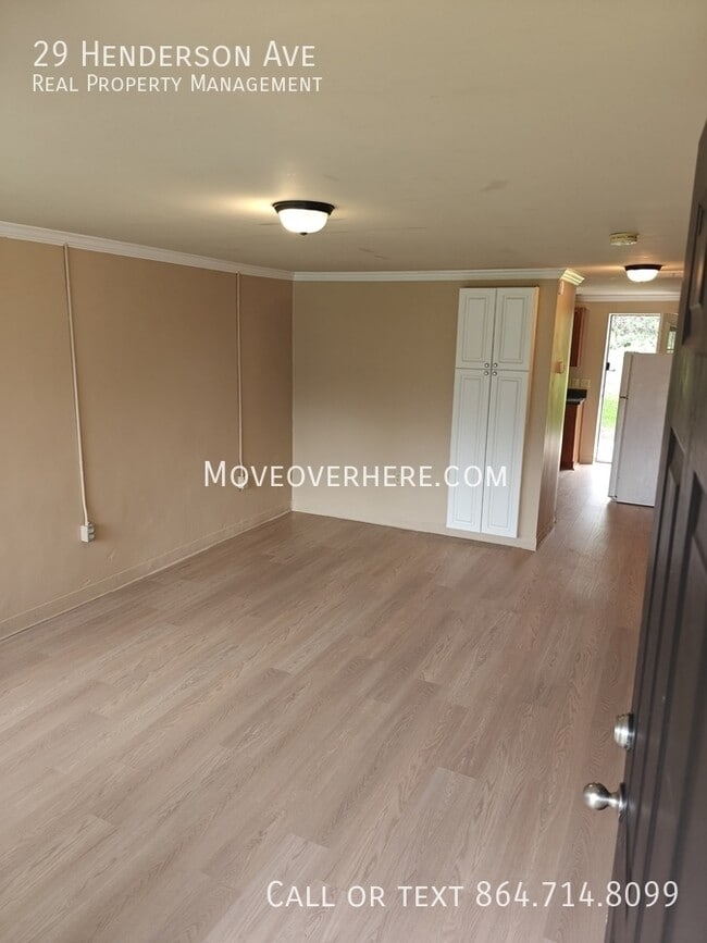 Photo - 29 Henderson Ave