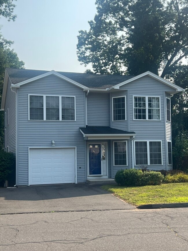 Photo - 53 Tunxis St