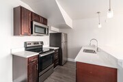Ivy - Kitchen