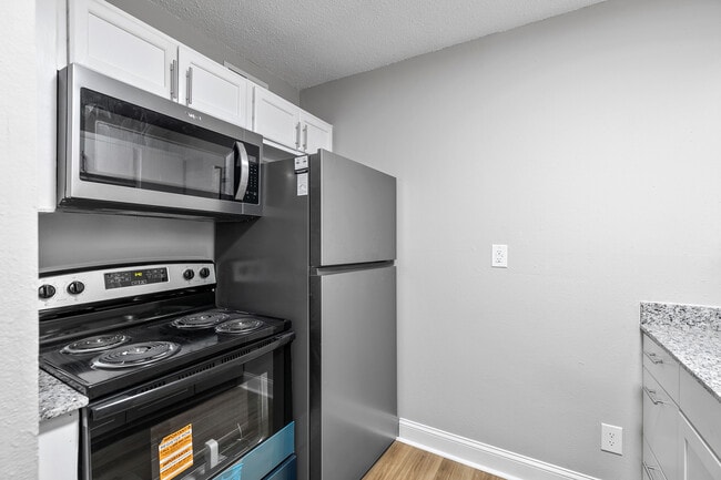 Pineview Apartments