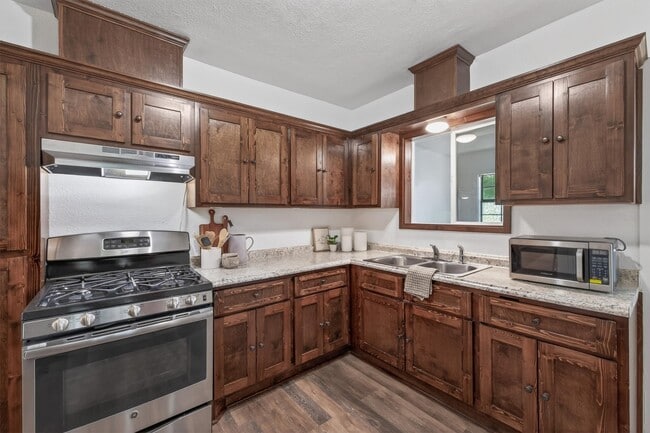 Photo - 1805 Ave N 1/2