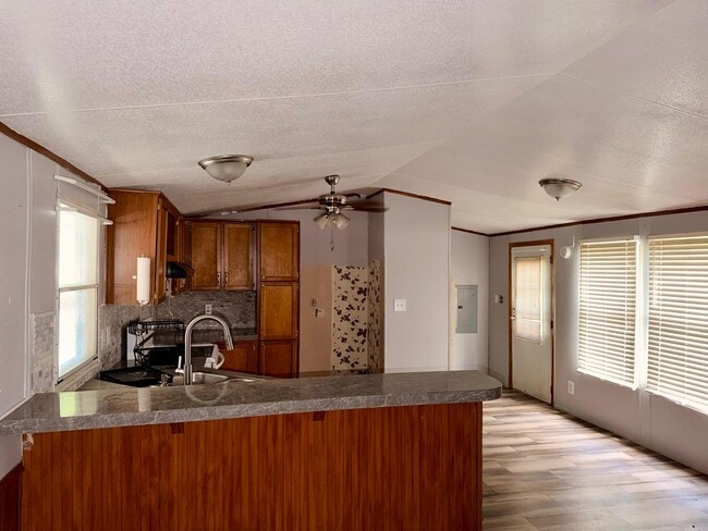 Photo - 11007 Creekwood Dr