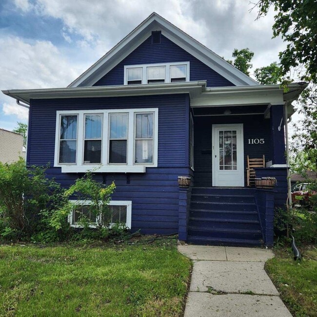 Building Photo - 1105 W Touhy Ave Unit 2