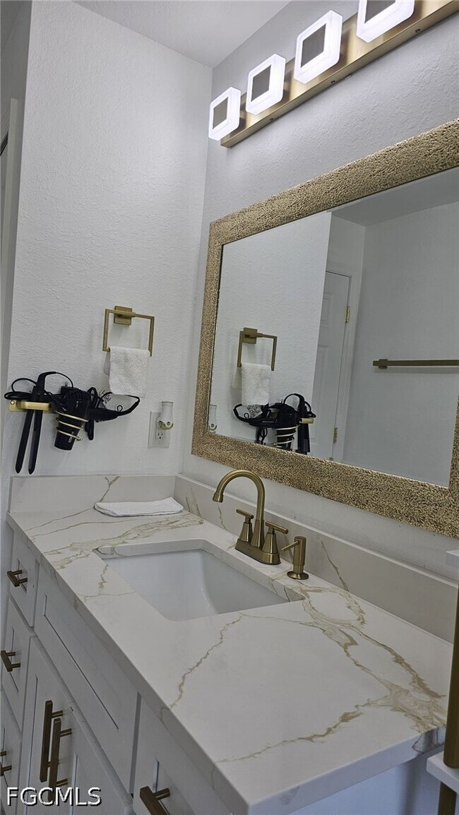 Photo - 816 Willard Ave