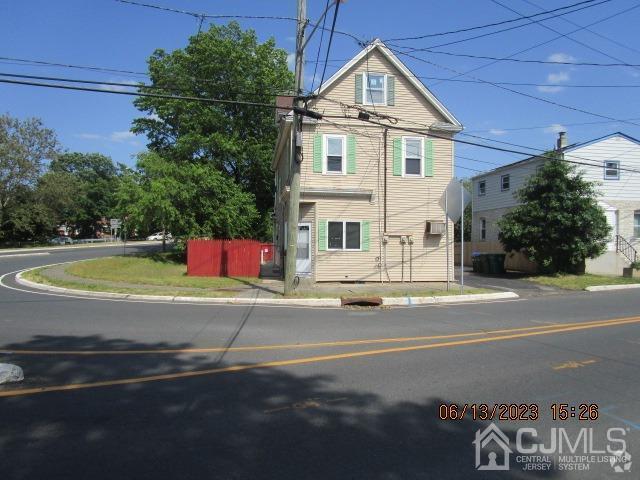 Building Photo - 17 Player Ave Rental