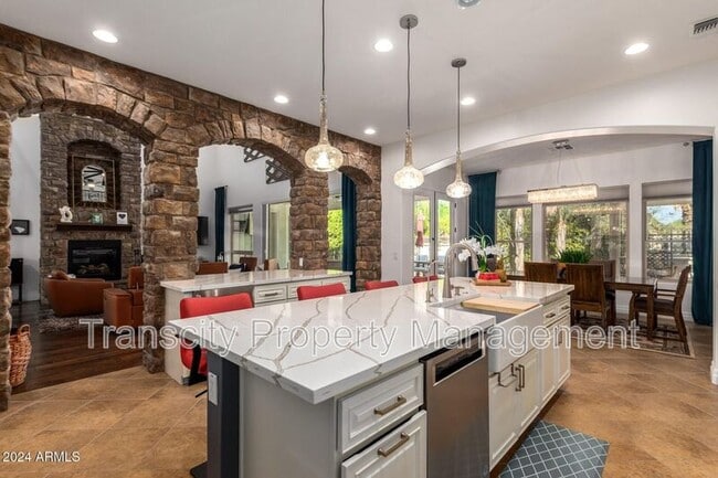 Photo - 1636 E Sattoo Way