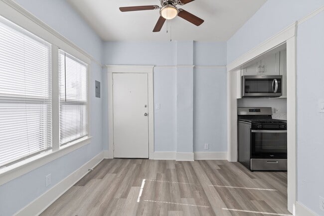 Photo - 1049 E 5th St Unit L