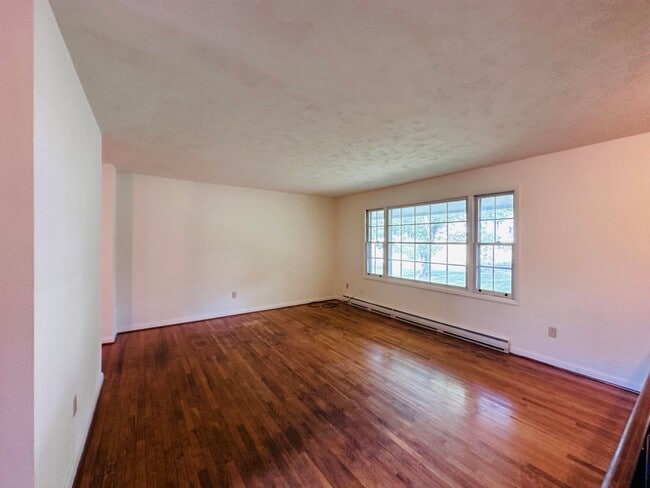 Photo - 1605 Lark Ln Unit 2