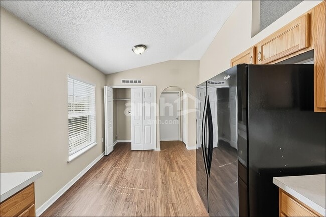 Photo - 2948 Stonegate Ln