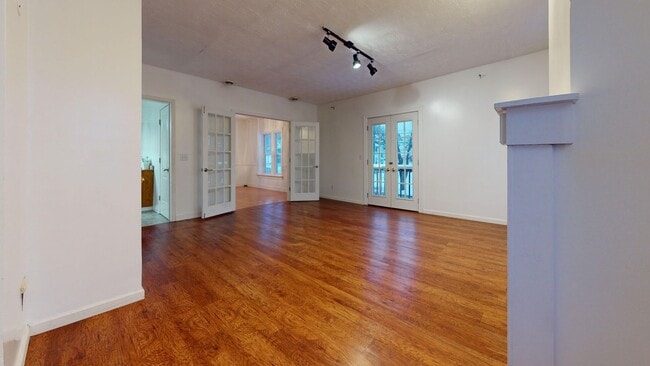 Photo - 634 Park Ave W Apartment Unit 634 1/2