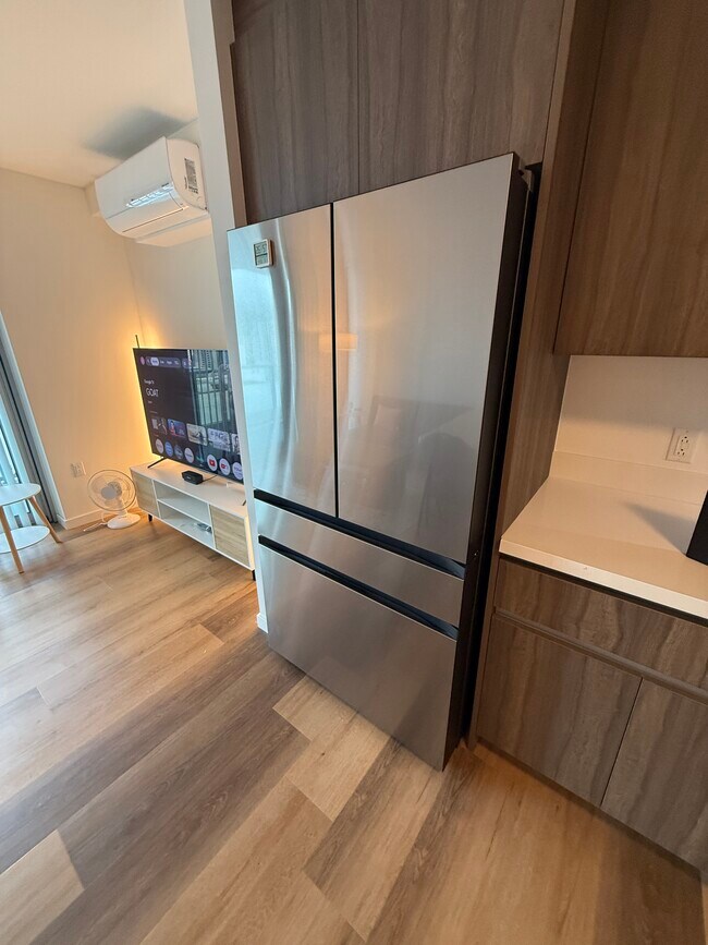 Photo - 1515 Liona St Unit 1515 Liona street # 1607
