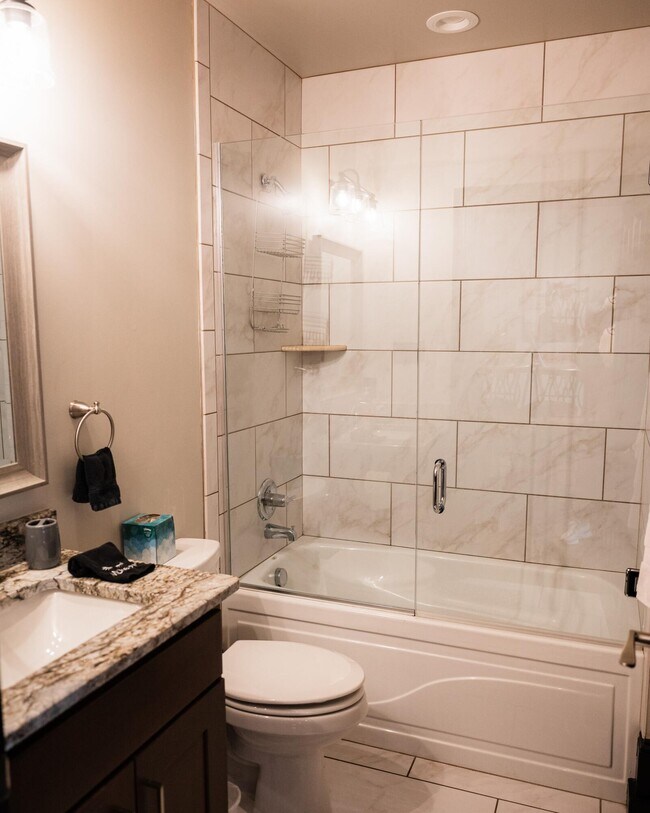 Photo - 275 S Limestone Unit 135