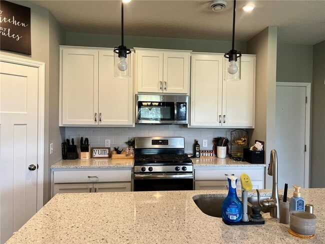 Photo - 7303 Fir Ln N