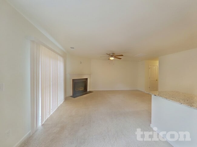 Photo - 1073 Crescent Moon Lp