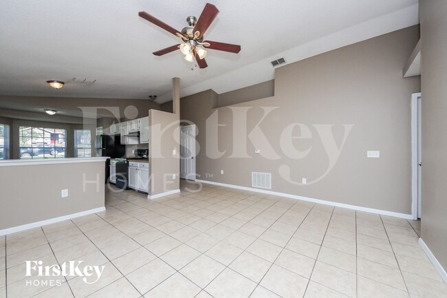 Photo - 7560 Groveoak Dr