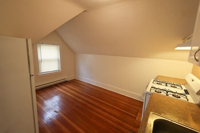 Photo - 498 Whipple St Unidad 3S