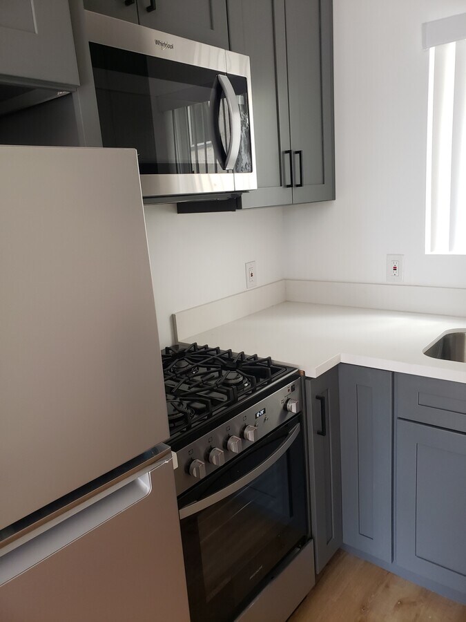 Photo - 515 W 3rd St Unit 7