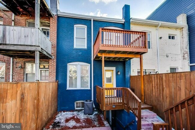 Photo - 517 Columbia Rd NW