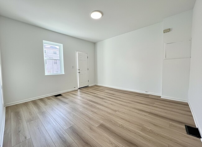 Photo - 358 E Hector St Unit 1