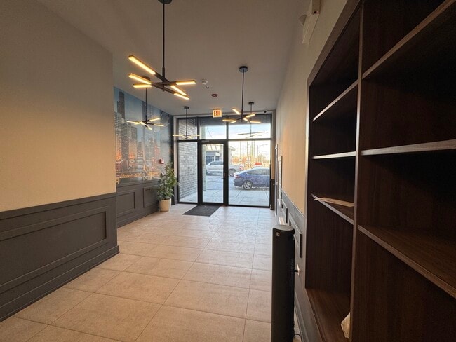 Photo - 451 E Pershing Rd