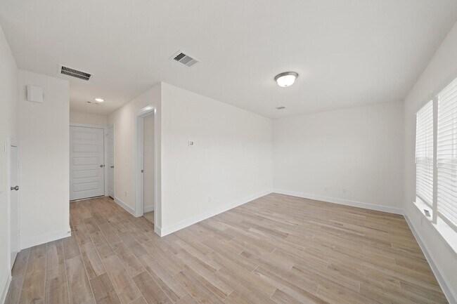 Photo - 13305 Moncloa Dr