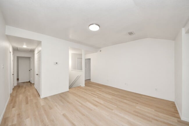 Photo - 3046 Texas Oak Dr