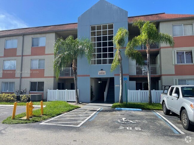 Building Photo - 18830 NW 57th Ave Unit 105 Rental