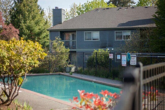 Photo - Poplar Lane Apartments