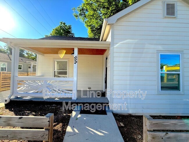 Photo - 1112 Pegram St