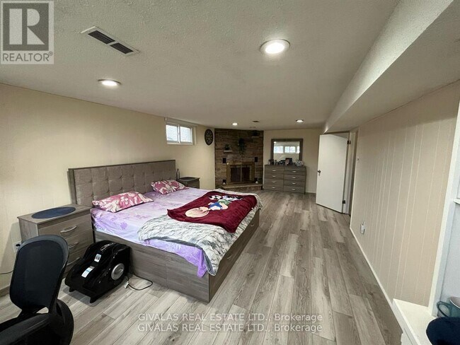 Photo - 94 Pleasant View Dr
