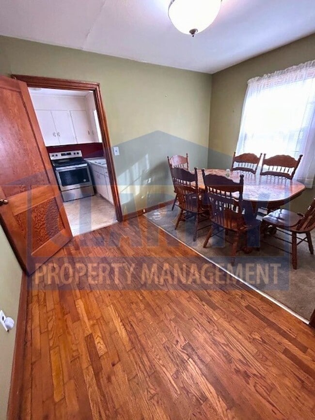 Photo - Two bedroom home! Great location!