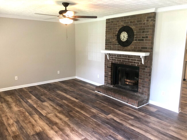 Photo - 2376 Rosedale Rd