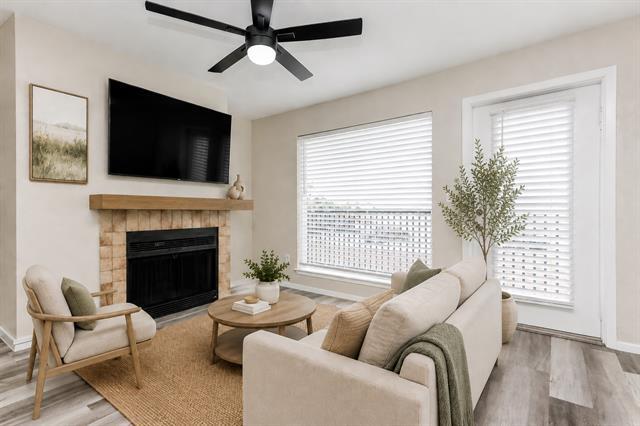 Photo - 3022 Forest Ln Unit 211