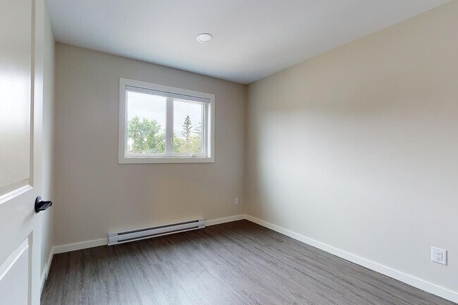 Photo - 933 Taylor Ave Unit 4