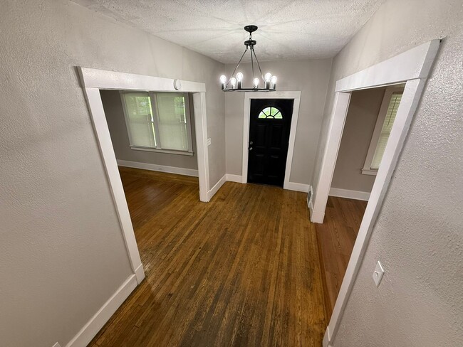 Photo - Updated and Spacious 3-4 Bedroom, 2 Story Home Located on North Side of Youngstown