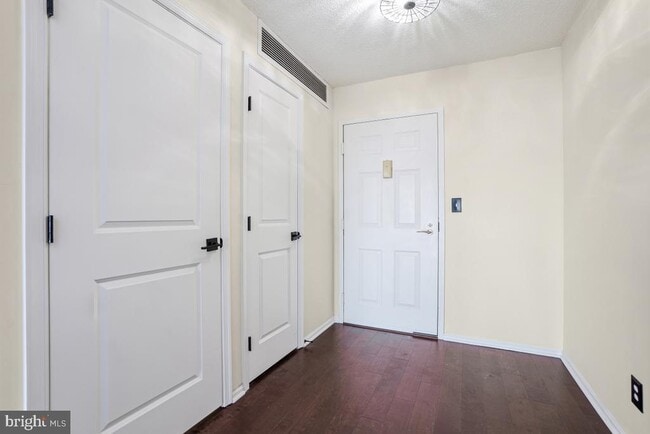 Building Photo - 5903 Mt Eagle Dr Unit 1002