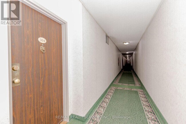 Photo - 18 Knightsbridge Rd Unit 304