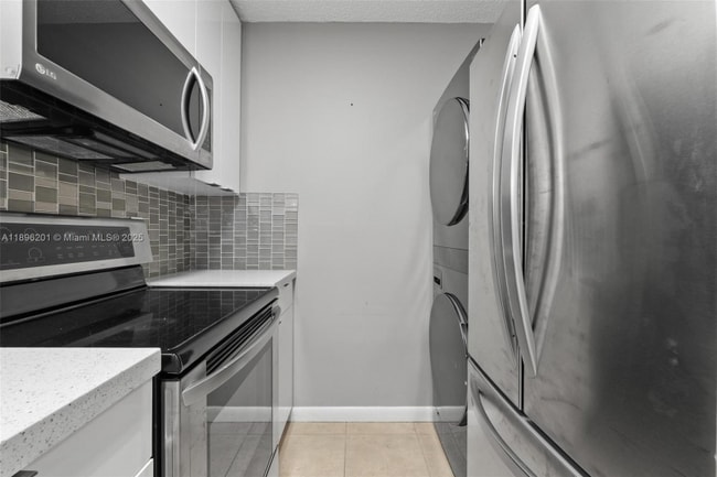 Photo - 3586 N University Dr