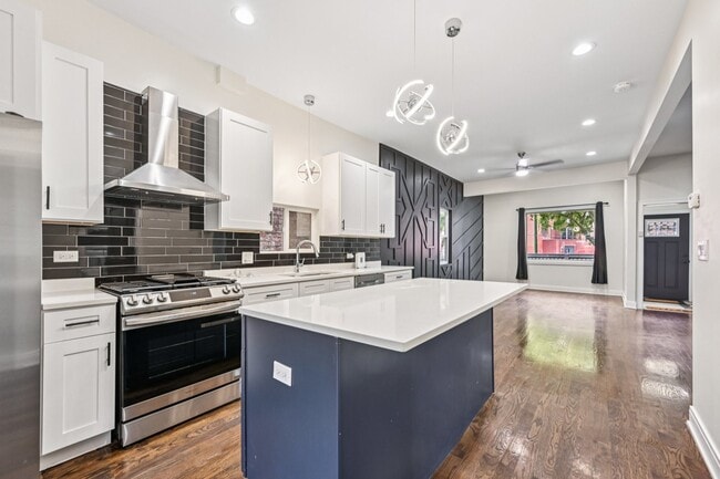 Photo - 6547 S Langley Ave