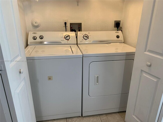 Photo - 10855 NW 88th Terrace Unit 201