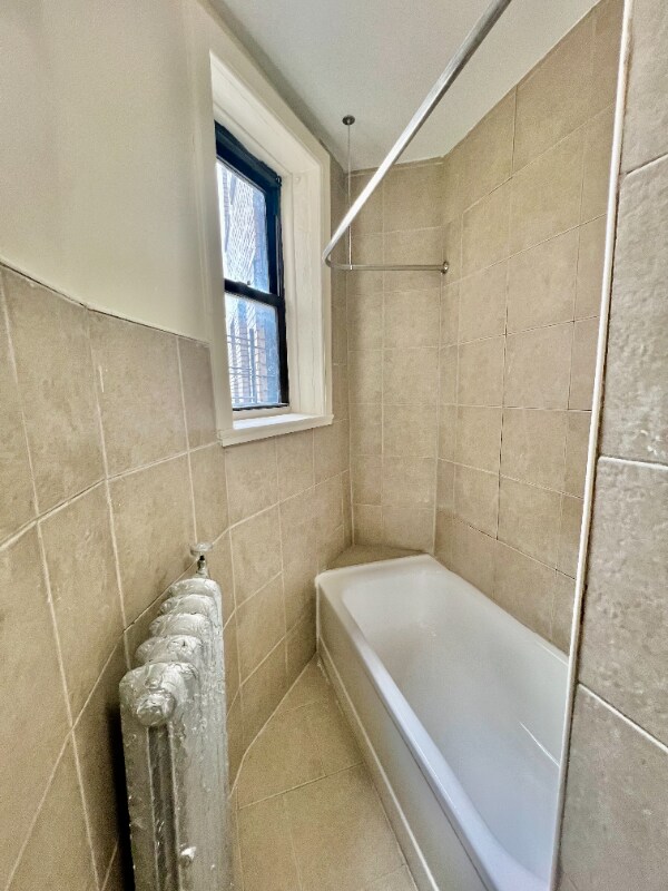 Photo - 358 Bergen Ave Unidad 3BR