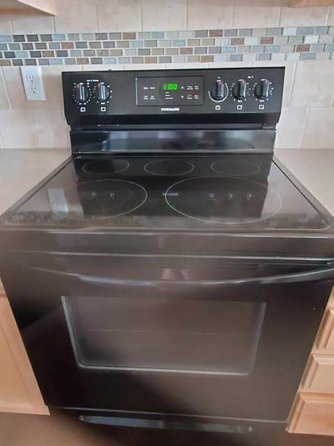 Photo - 700 Finch Dr