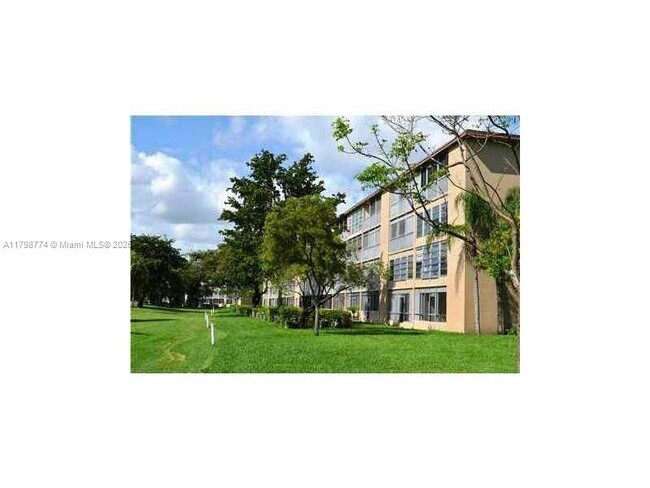 Building Photo - 101 SW 132nd Way Unit 417J Rental