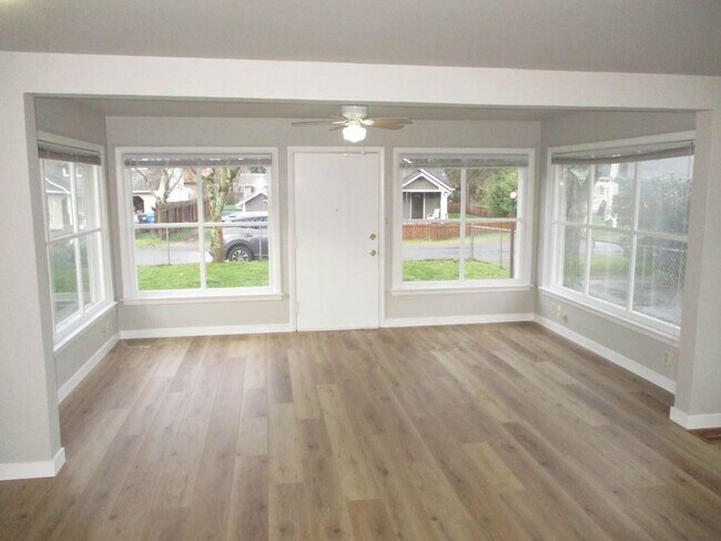 Photo - 2 Bedroom 1 Bath Tacoma Home for Rent