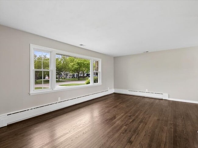 Photo - 619 Rockland Ave