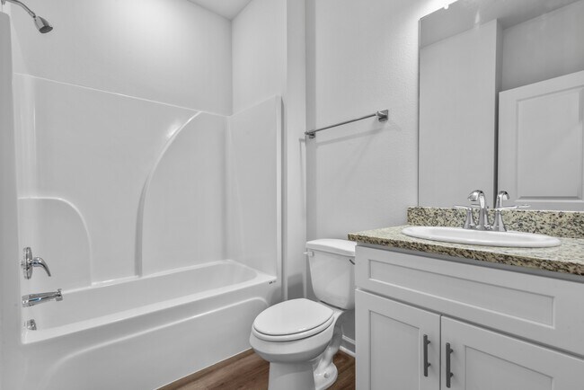 Photo - 20983 Oregon St