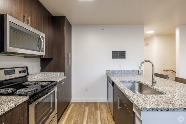 2BR, 2BA