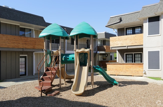 Photo - Encore on Mustang