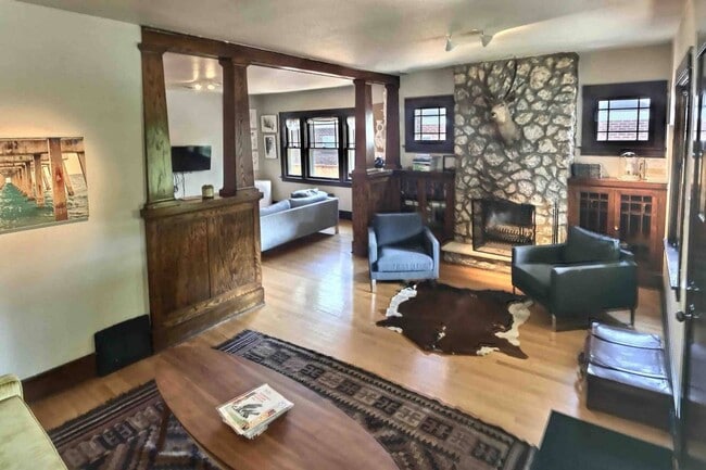 Photo - West Highlands 2 Bedroom Duplex with 2 Car Garage