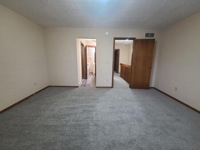 Photo - 1356 Yorkland Rd